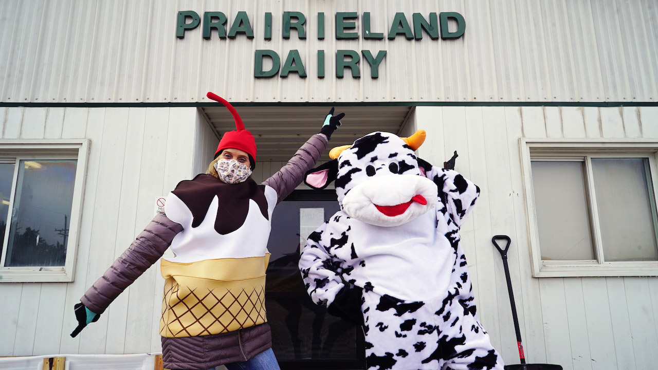 Thumbnail image for Virtual Dairy Farm Tour